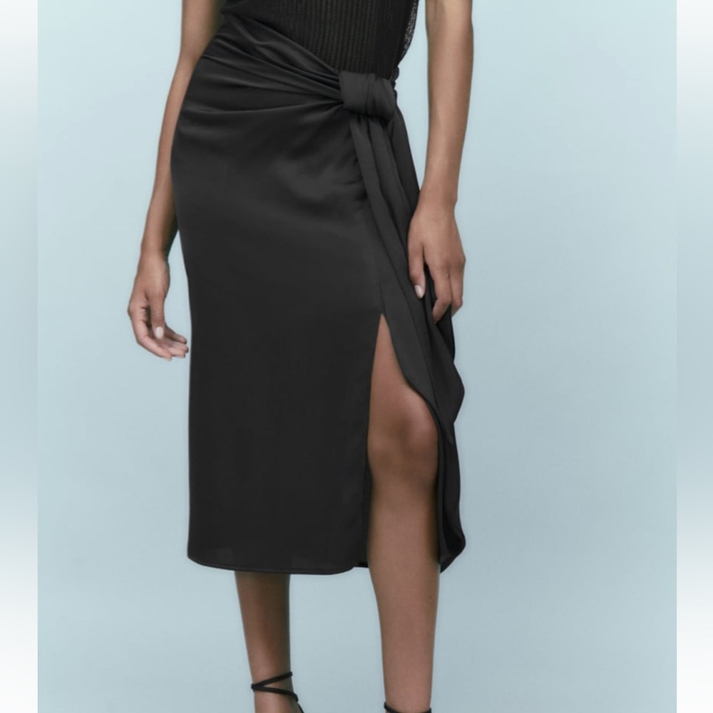 New with tag Zara knotted midi skirt